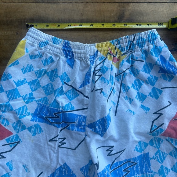 Retro Short - Picture 2 of 4